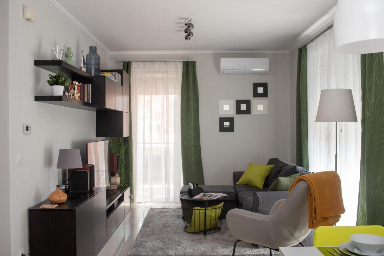 Sunny Home Near Bud With 2Br, Ac And Free Parking Vecses Luaran gambar